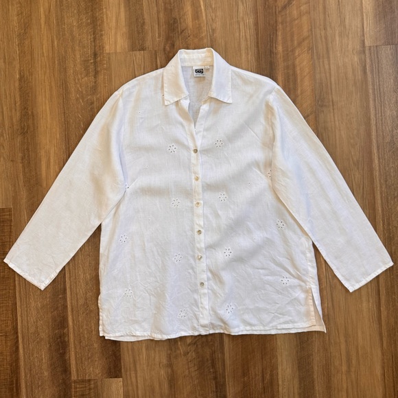 Johnny Was Vintage White Collared Linen Shirt with Floral Details, Size L - Picture 9 of 16